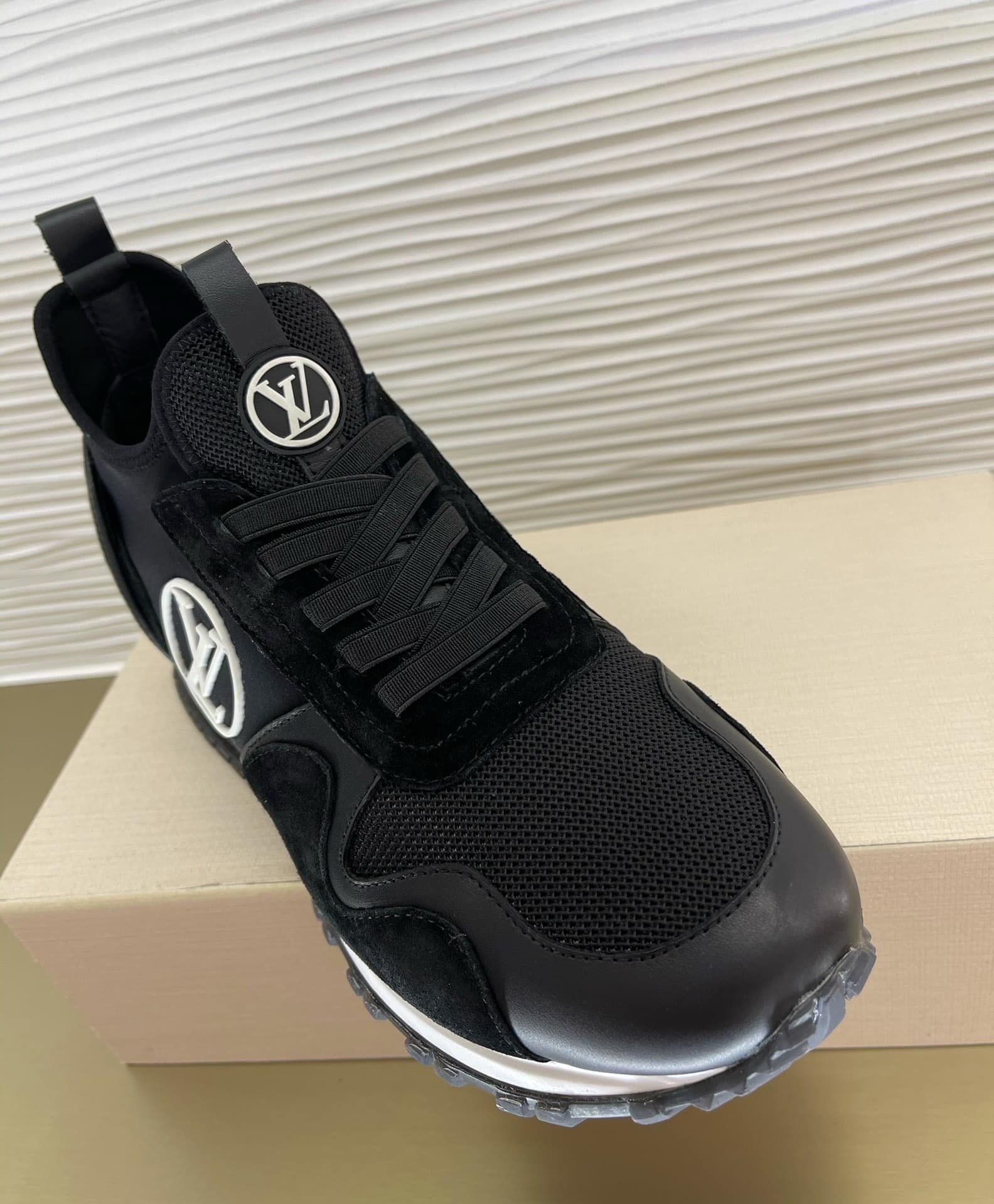 L0vis Vvtt0n Run Away Sneaker Black 1A9Er7
