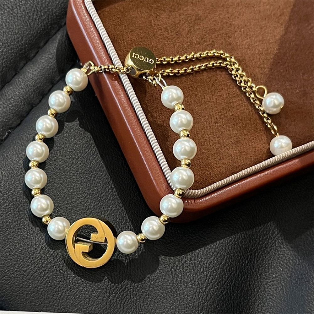 Gvc*1 Interlocking Pearl Bracelet Gold 839033 JCF27 8062